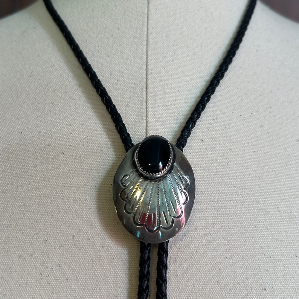 Vintage Mexican Silver and Onyx Bolo Tie - Picture 3 of 13